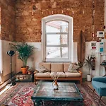 Lx Hostel